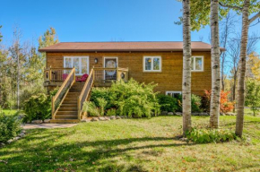 Cozy 4-season Cottage W Hot Tub